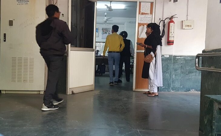 CG: कलेक्ट्रेट में टाईम मैनेजमेंट सिस्टम लागू होने का असर, रायपुर कलेक्ट्रेट में एप से शुरु हुई हाजिरी के दिखने लगे नतीजे, 486 कर्मचारियों में केवल एक गैरहाजिर….