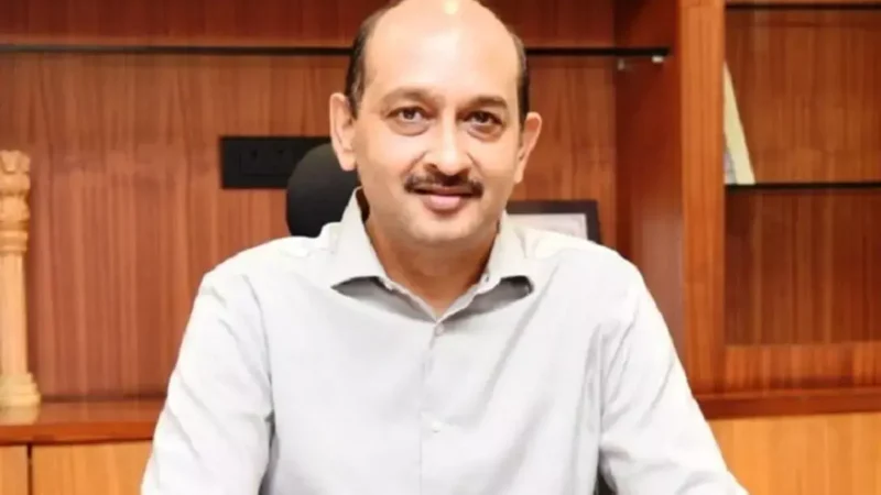 मुख्य सचिव की दौड़ में सबसे आगे सुब्रत, जून में खत्म हो रहा अमिताभ का कार्यकाल…