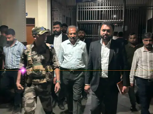 ED की रिमांड में भूपेश बघेल के करीबी केके श्रीवास्तव:300 करोड़ के ट्रांजेक्शन, शेल कंपनियों, हवाला नेटवर्क की जांच; 8 दिनों तक पूछताछ होगी….