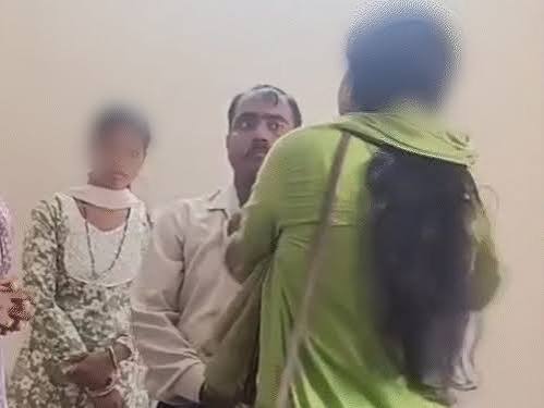 लैलूंगा थप्पड़कांड में नया ट्विस्ट: प्रोफेसर को थप्पड़ मारने वाली युवती पर FIR दर्ज…